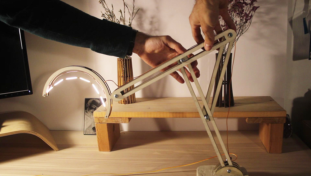 Laser Cut Adjustable Table Lamp